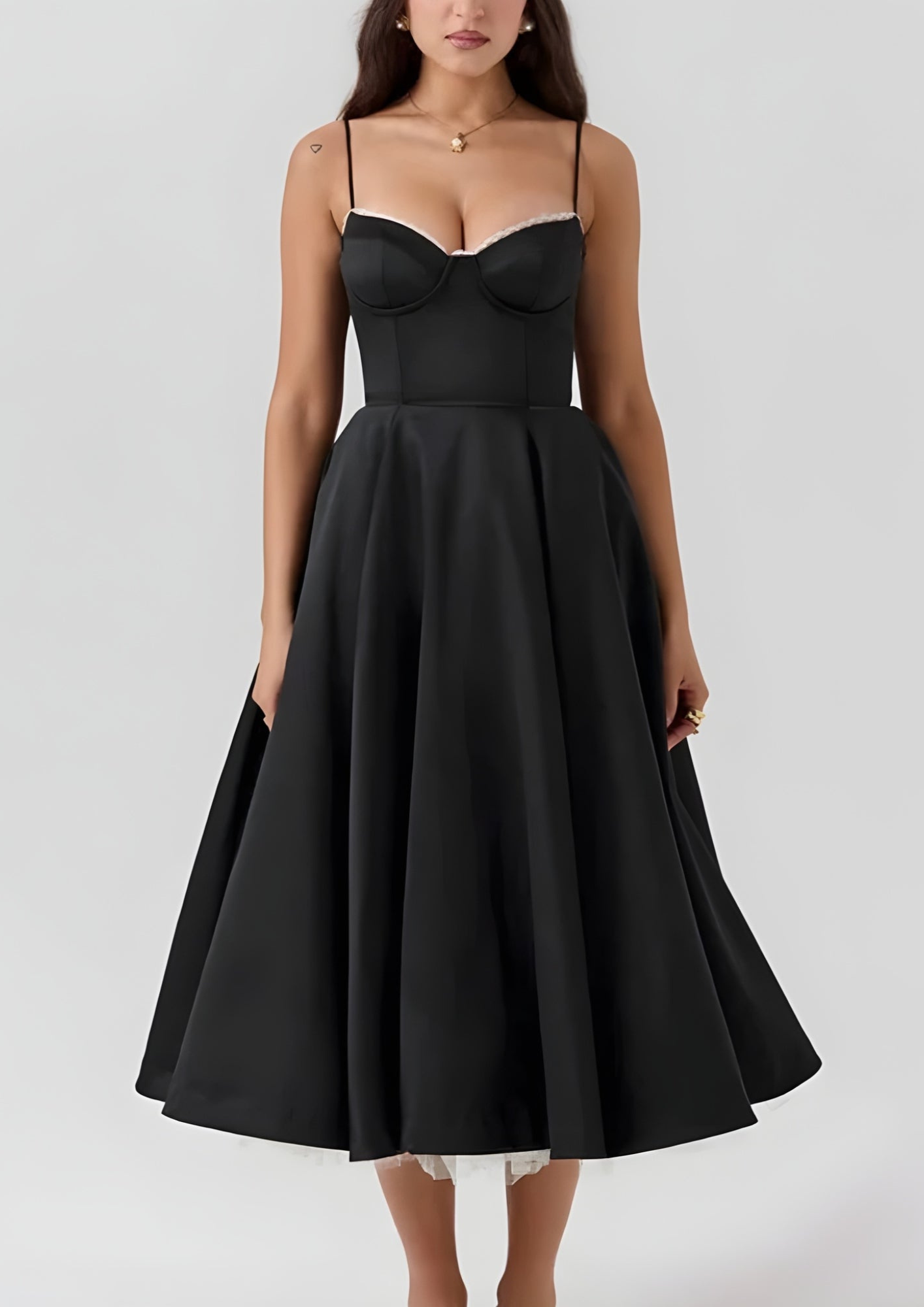 Women’s Elegant Long Satin Maxi Dress with Flowing Silhouette for Evening Wear