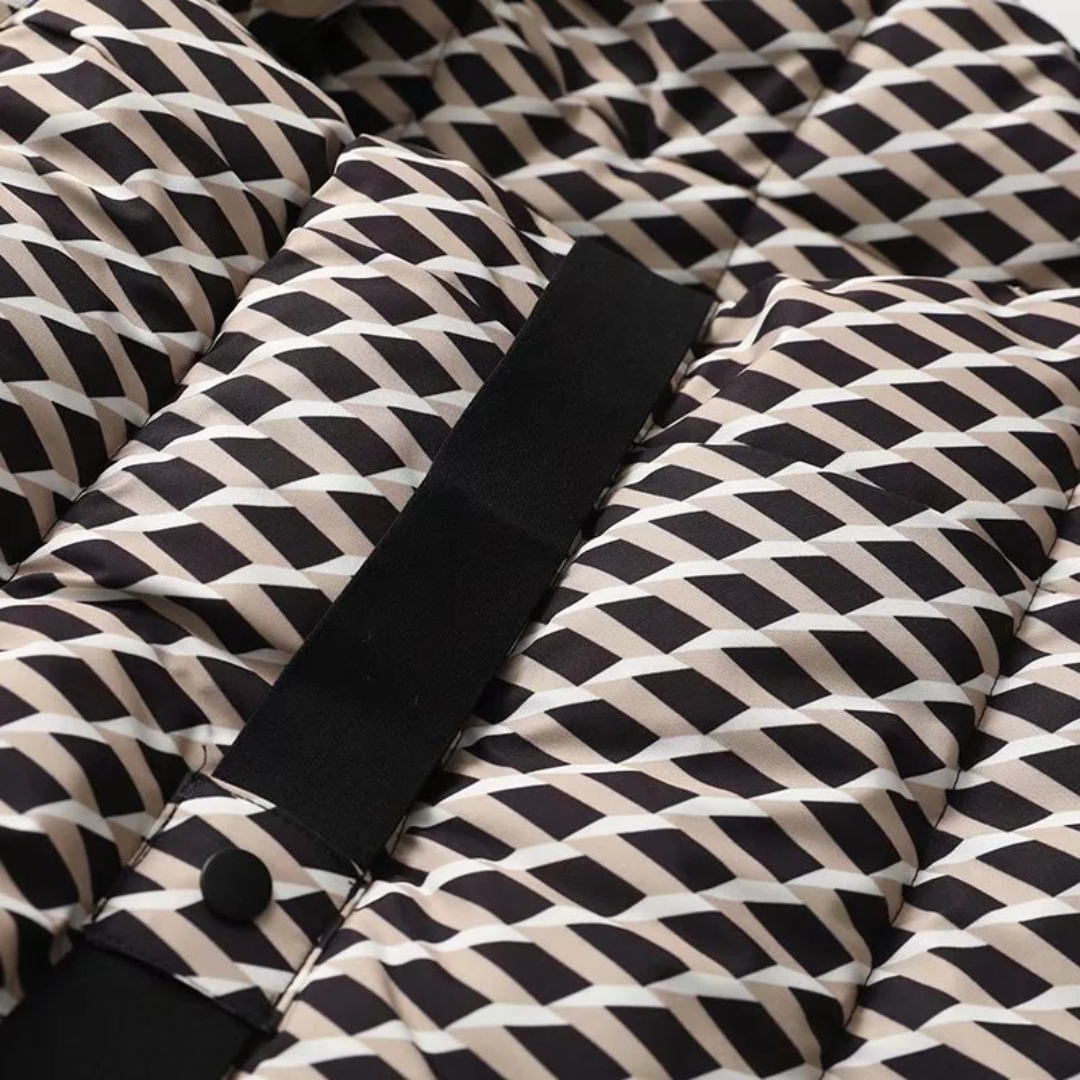 Women’s Quilted Belted Hooded Jacket – Defined Shape, Contemporary Style